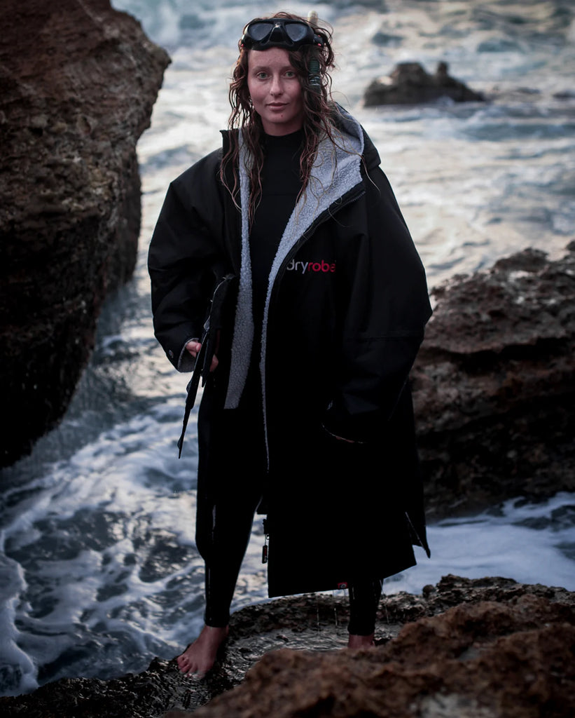 Dryrobe Advance Long Sleeve Change Coat - Black & Grey