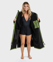 Dryrobe Advance Long Sleeve Change Coat - Dark Green & Black