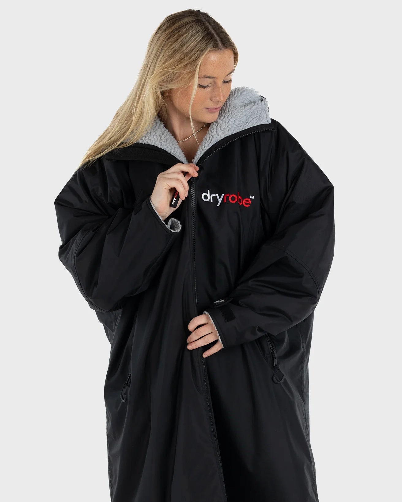 Dryrobe Advance Long Sleeve Change Coat - Black & Grey