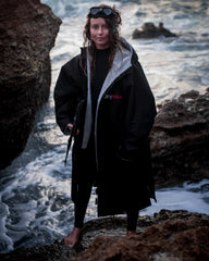 Dryrobe Advance Long Sleeve Change Coat - Black & Grey