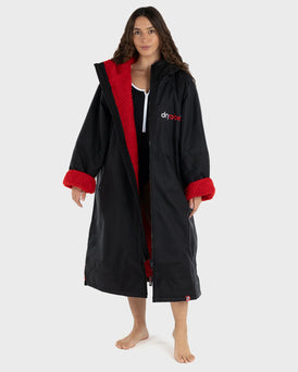 Dryrobe Advance Long Sleeve Change Coat - Black & Red