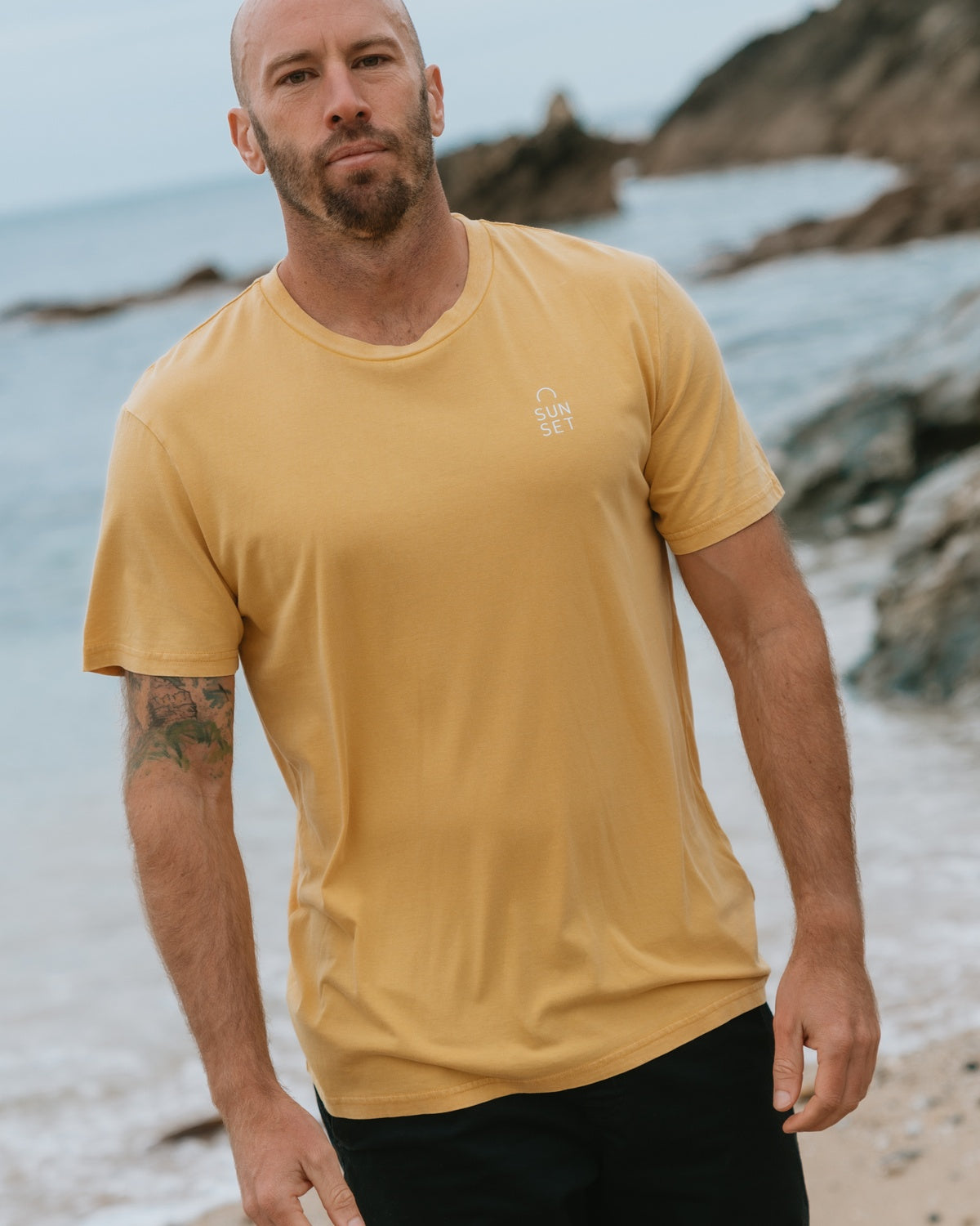 Men's Classic Organic T-Shirt - Washed Ochre