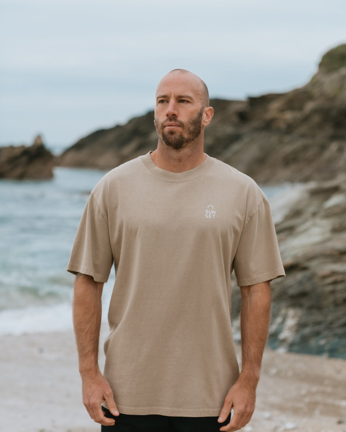 Sunset Surf Men's Heavyweight T-Shirt – Faded Sand